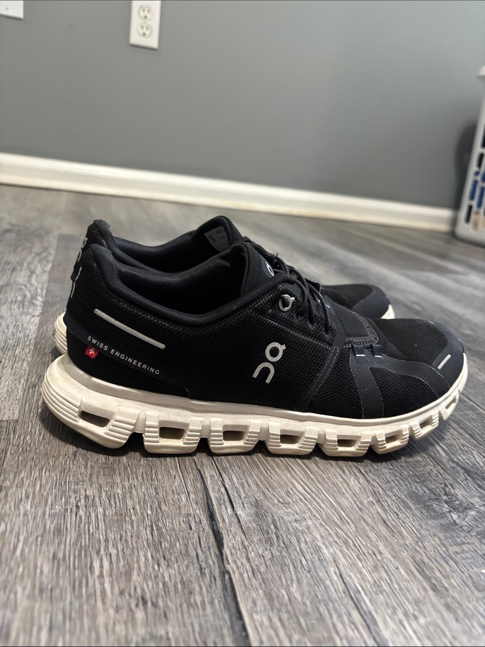 On clouds shoes - Picture 1 of 4